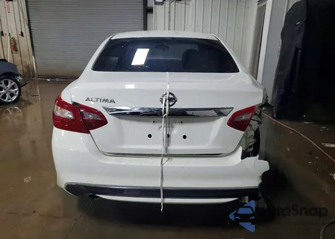 2018 Nissan Altima 2.5 z USA, uszkodzony, nr VIN 1N4AL3AP8JC477385